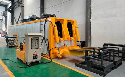 How do different brands and models of asphalt melting equipment perform in price and market